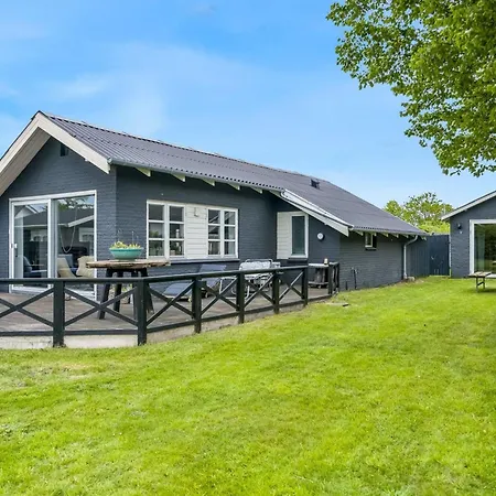Ferienhaus Bo - 250m From The Sea By Interhome